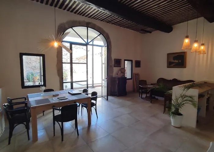 Le Clos Du Grenadier, Maison D'hotes Bed & Breakfast