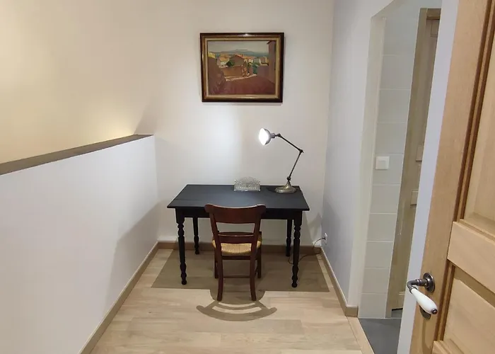 Le Clos Du Grenadier, Maison D'hotes Bed & Breakfast 4*