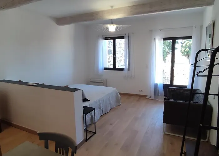 Le Clos Du Grenadier, Maison D'hotes Bed & Breakfast Marseillan (Herault)